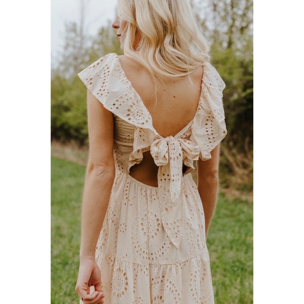 Flying Tomato Natural Beige Eyelet Ruffle & Bow Tiered Midi Dress - Picture 11 of 12